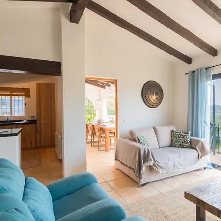 וילה Casa Lynn *
